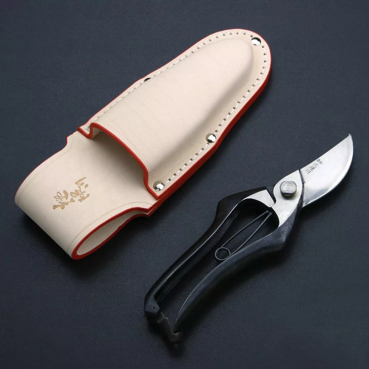 ”HANAKUMAGAWA ” Gardening Shears Type A 200mm Japanese Craftsman Hand-Crafted with Leather case