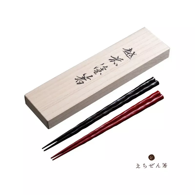 ”KEZURI ”(ROUGH CUTTING) Meoto-Bashi Chopsticks Set in Wooden box