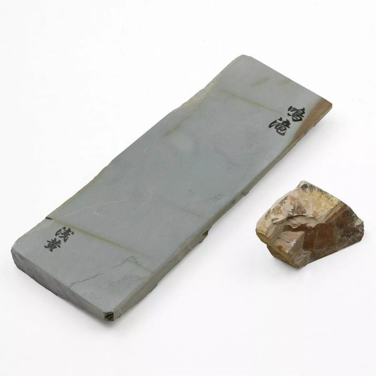 ”NARUTAKI ”, Tennen Toishi . Ground layer”MIZUASAGI ” 686g